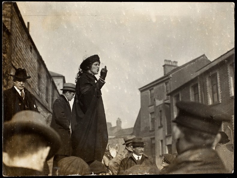 Nancy Astor addresses a crowd
